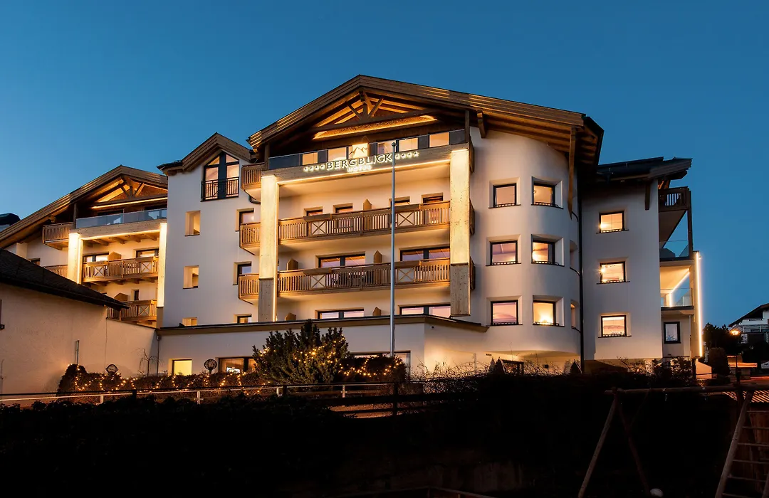 Hotel Bergblick-1