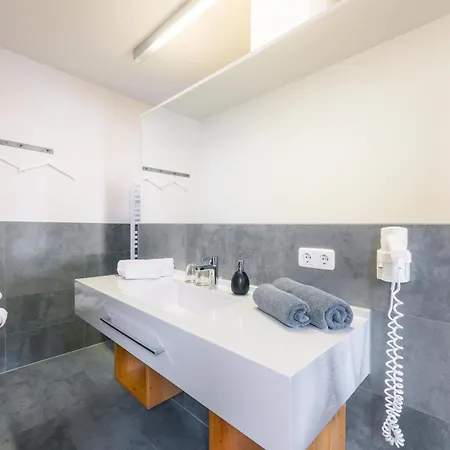 Hotel Garni Frommes-2